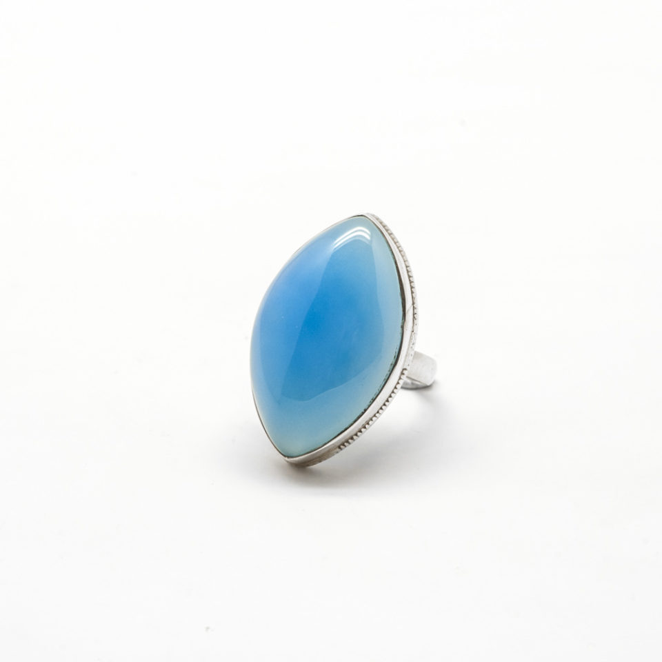 Cabochon agate bleue