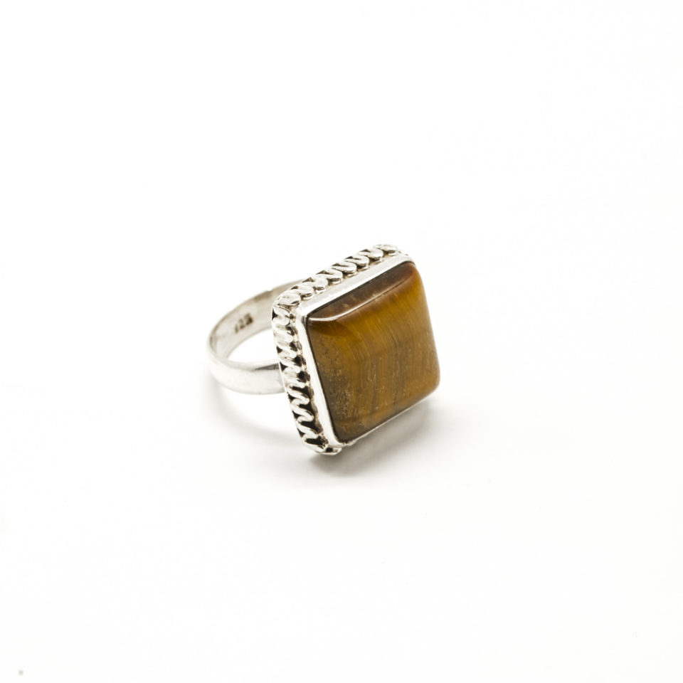 Bague Oeil de Tigre en cabochon sur argent