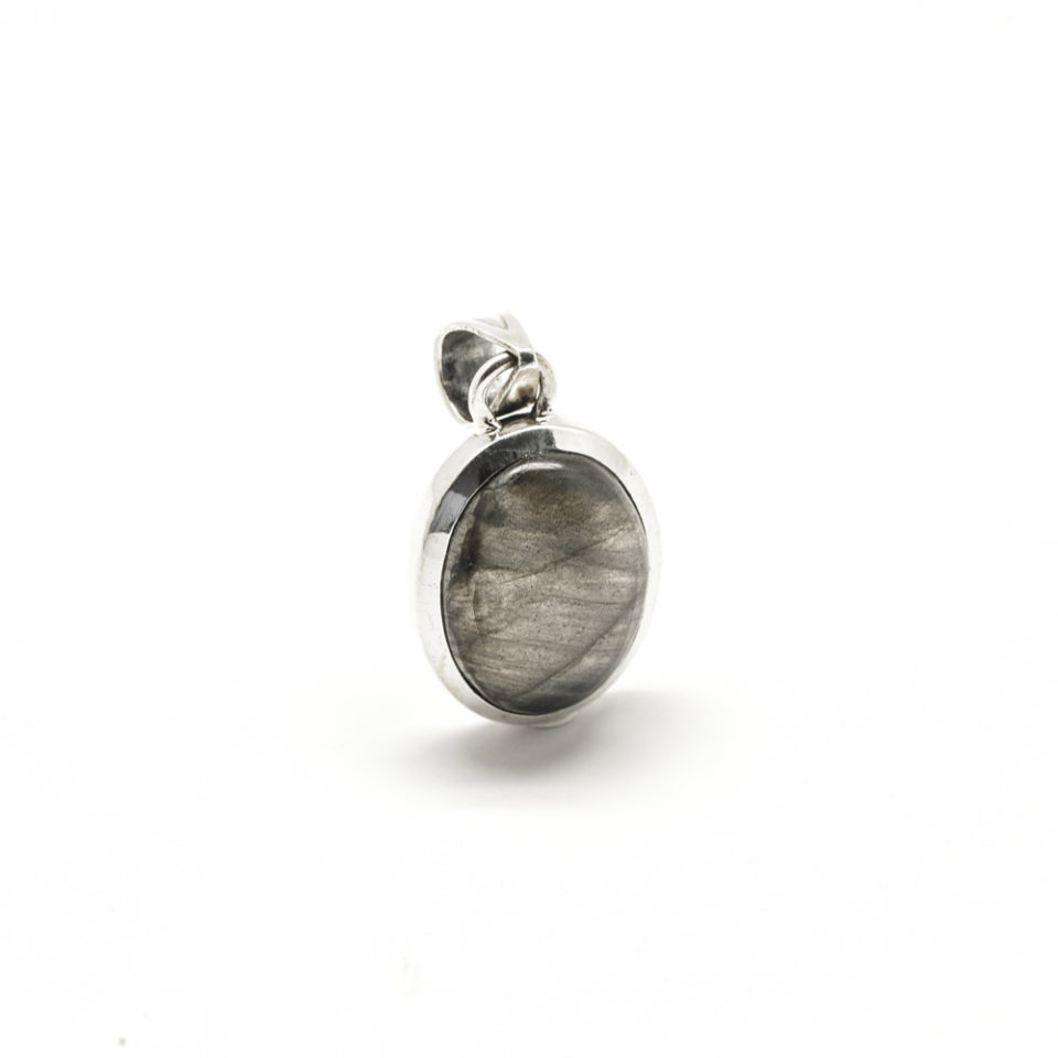 Pendentif Labradorite en cabochon sur argent