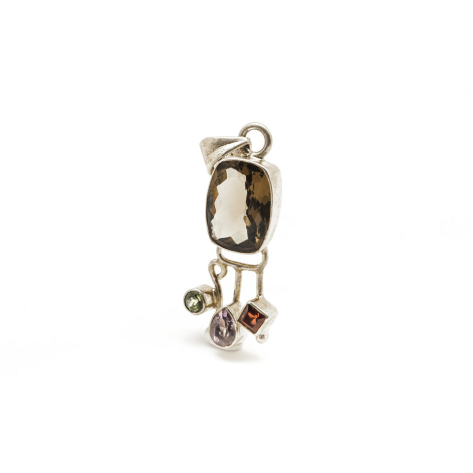 Pendentif argent et pierres facettées