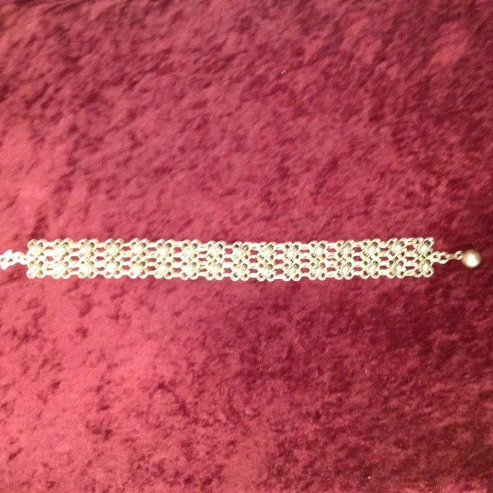 BRACELET