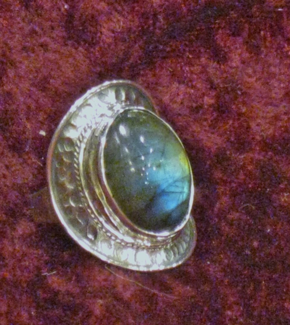 ADYA Labradorite